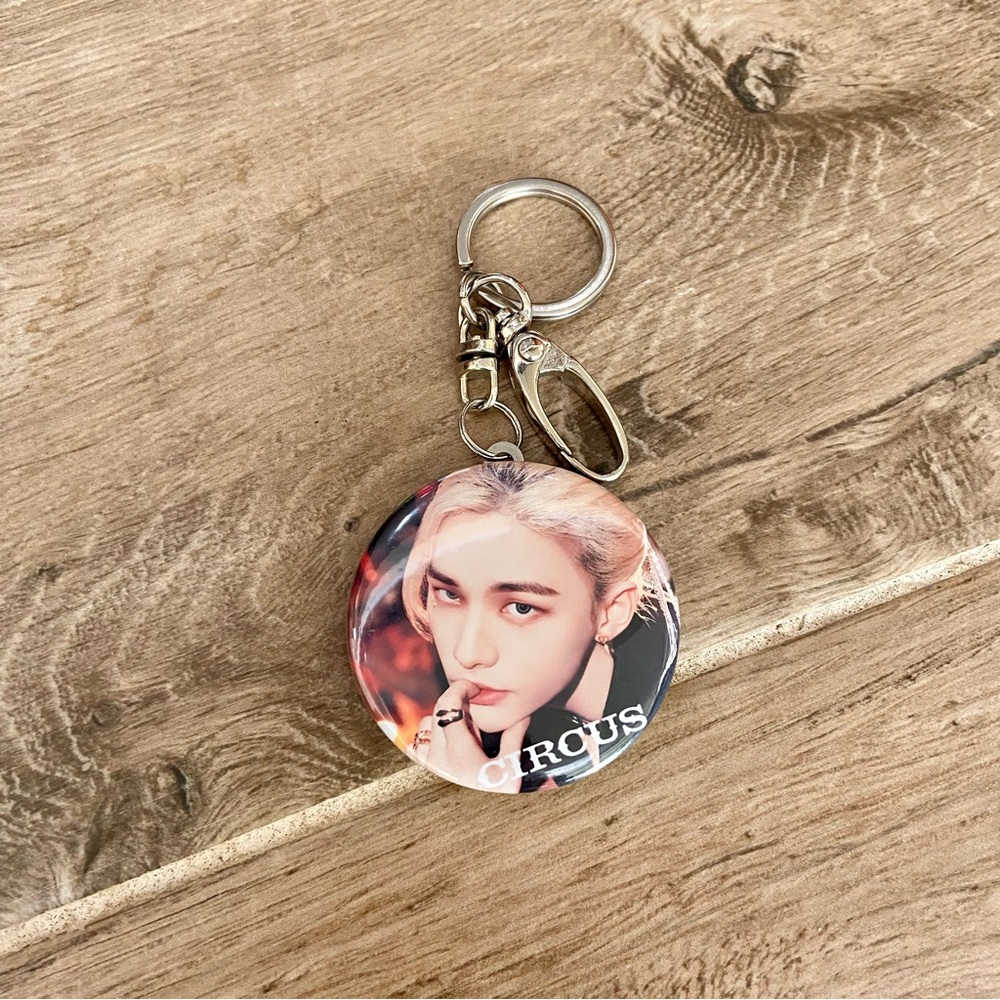 Straykids hyunjin circus key chain